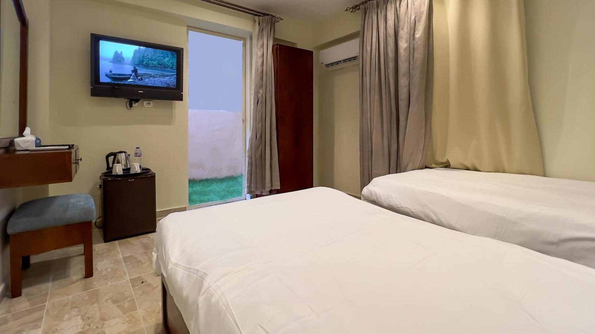 Pyramids Vista Inn Kafret el-Gabal Exterior photo