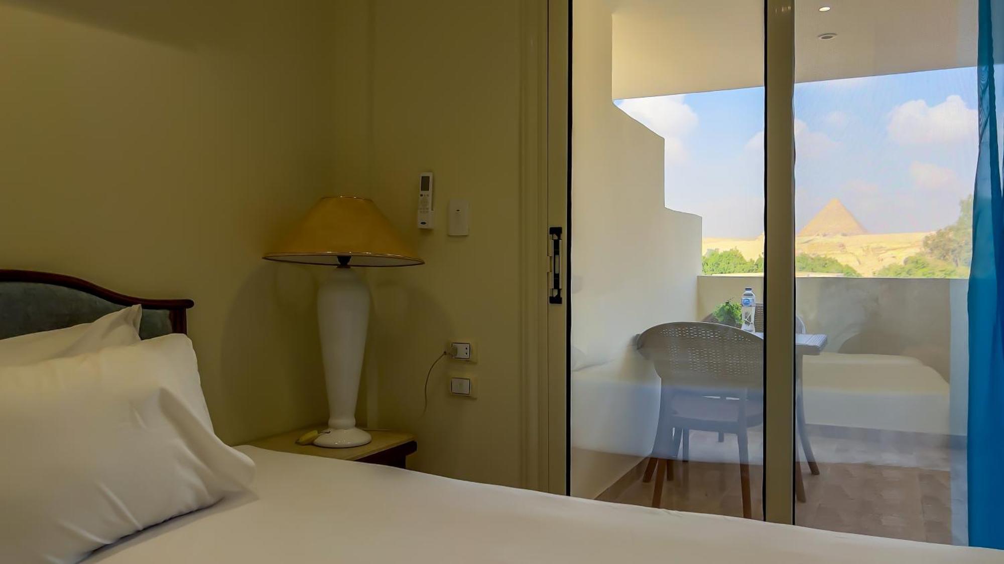 Pyramids Vista Inn Kafret el-Gabal Exterior photo