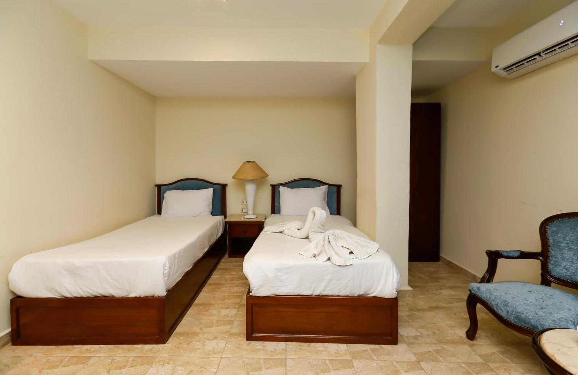 Pyramids Vista Inn Kafret el-Gabal Exterior photo