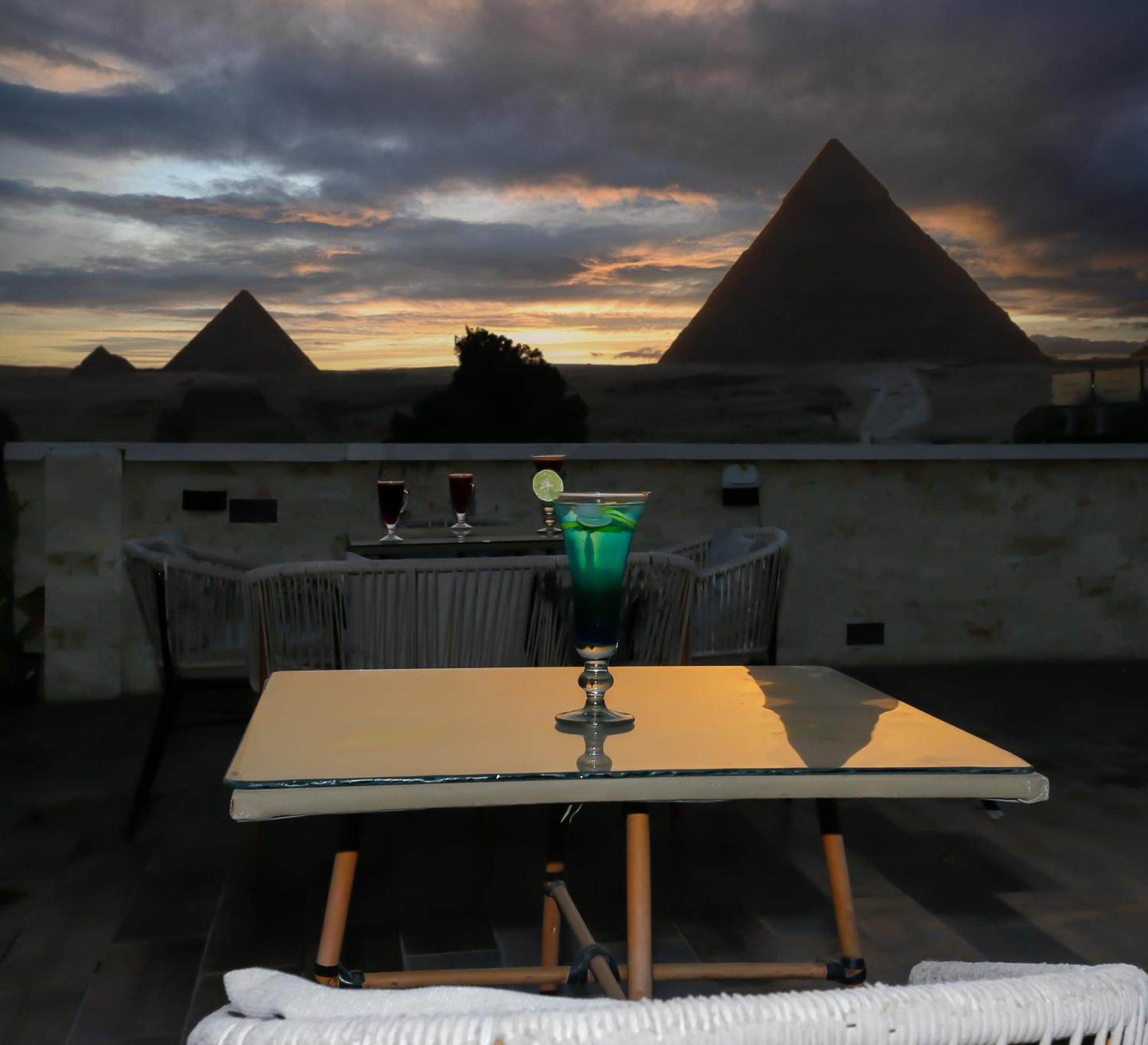 Pyramids Vista Inn Kafret el-Gabal Exterior photo